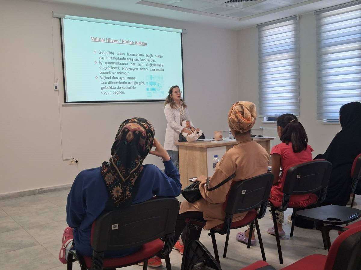 SİNOP’UN ERFELEK İLÇESİNDE ANNE ADAYLARININ GEBELİK SÜRECİNİ DAHA BİLİNÇLİ, SAĞLIKLI VE GÜVENLİ...