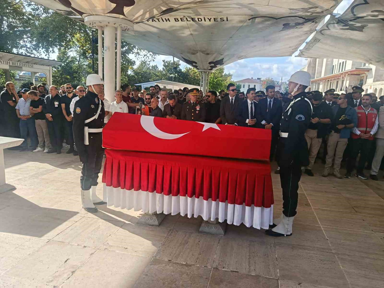 ŞIRNAK'IN CİZRE İLÇESİNDE GEÇİRDİĞİ TRAFİK KAZASI SONRASI TEDAVİ GÖRDÜĞÜ ANKARA'DAKİ HASTANEDE...