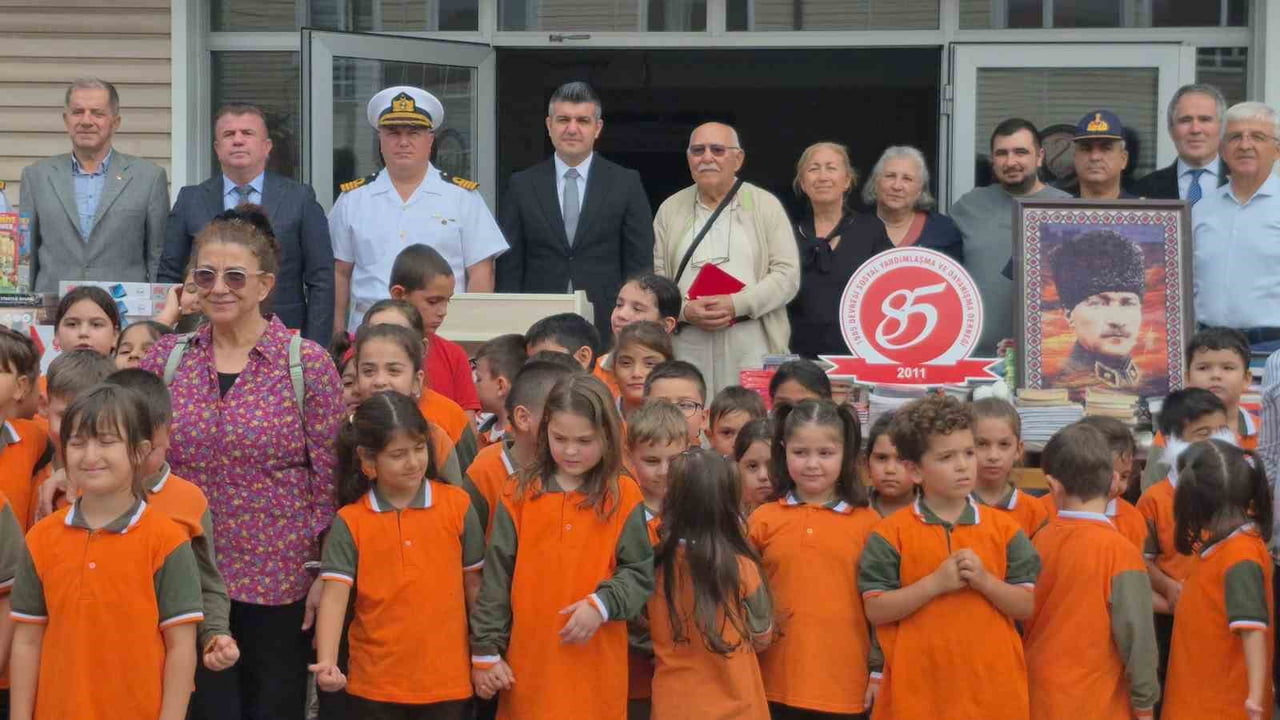 ŞIRNAK'TA 1994 YILINDA TERÖRİSTLERLE GİRDİĞİ SİLAHLI ÇATIŞMADA ŞEHİT OLAN ÜSTEĞMEN AYDIN...
