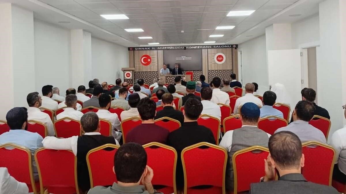 ŞIRNAK İL MÜFTÜLÜĞÜ TARAFINDAN DÜZENLENEN EYLÜL AYI MUTAD TOPLANTISINDA, KENT GENELİNDE YÜRÜTÜLEN...
