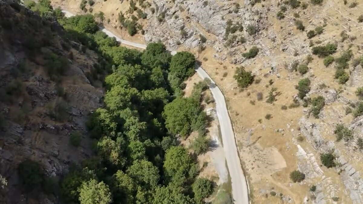 ŞIRNAK’IN BEYTÜŞŞEBAP İLÇESİNE BAĞLI BALLI MAHALLESİ’NDE ULAŞIMI RAHATLATACAK 5 KİLOMETRELİK BETON...