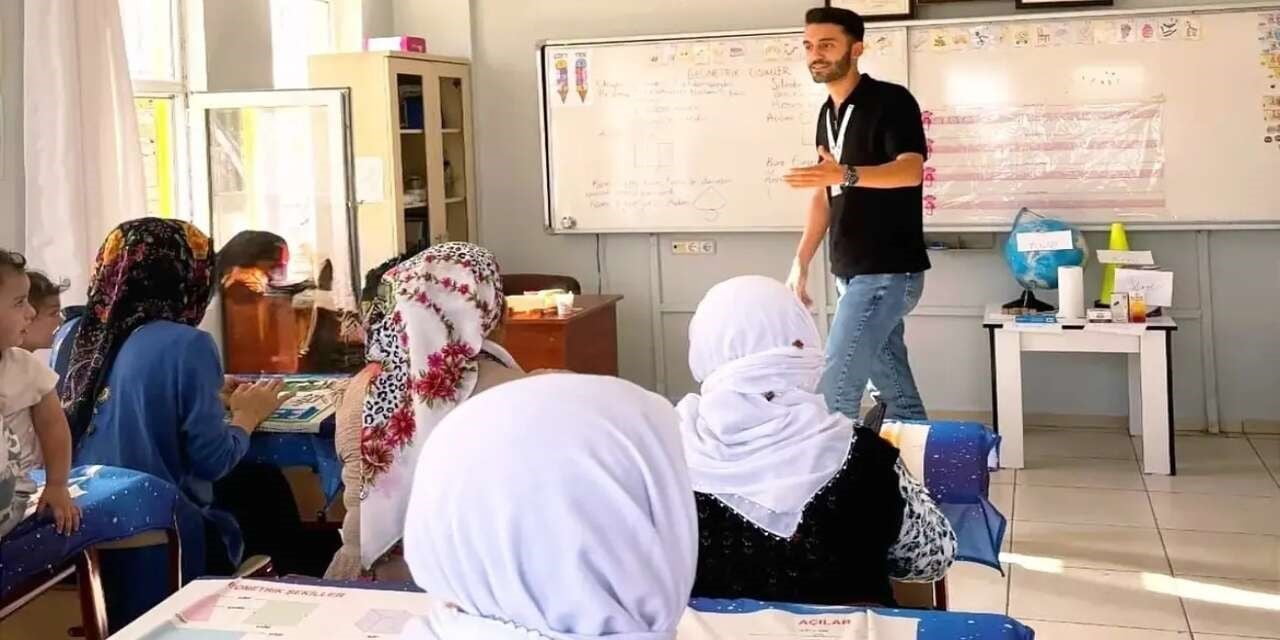 ŞIRNAK’IN GÜÇLÜKONAK İLÇESİNDE KORUYUCU SAĞLIK HİZMETLERİ KAPSAMINDA KÖYLERDE YÜRÜTÜLEN...