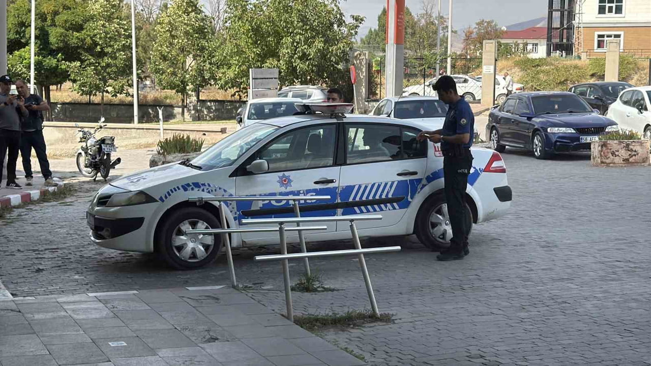 SİVAS'IN DİVRİĞİ İLÇESİNDE 11 AYLIK BEBEK BÜŞRA'NIN KAYBOLMASINA İLİŞKİN GÖZALTINDAKİ BABA Y.B. VE...