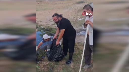 Sivas'ta köylüler "Dünya Temizlik Günü" sebebiyle anlamlı bir etkinliğe imza attı