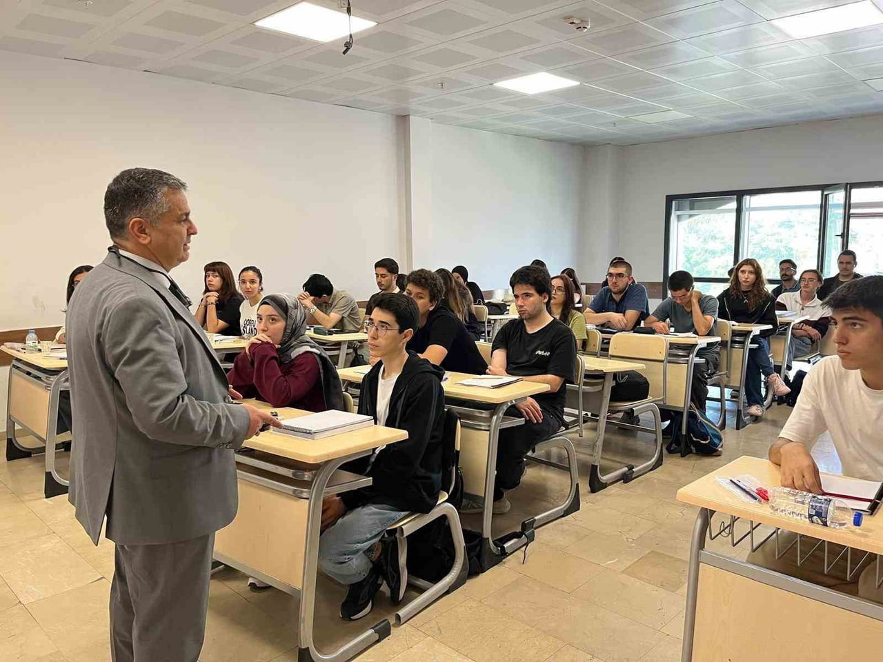 SİVAS HALK EĞİTİMİ MERKEZİ MÜDÜRLÜĞÜ TARAFINDAN ÜNİVERSİTE SINAVINA HAZIRLANAN MEZUN ÖĞRENCİLERE...