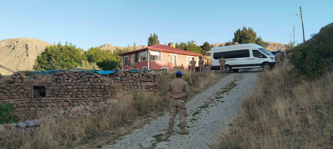 SİVAS’IN DİVRİĞİ İLÇESİNDE 10 EYLÜL’DEN BU YANA ARANAN 11 AYLIK BEBEK OLAYINDA 6 KİŞİ GÖZALTINA...