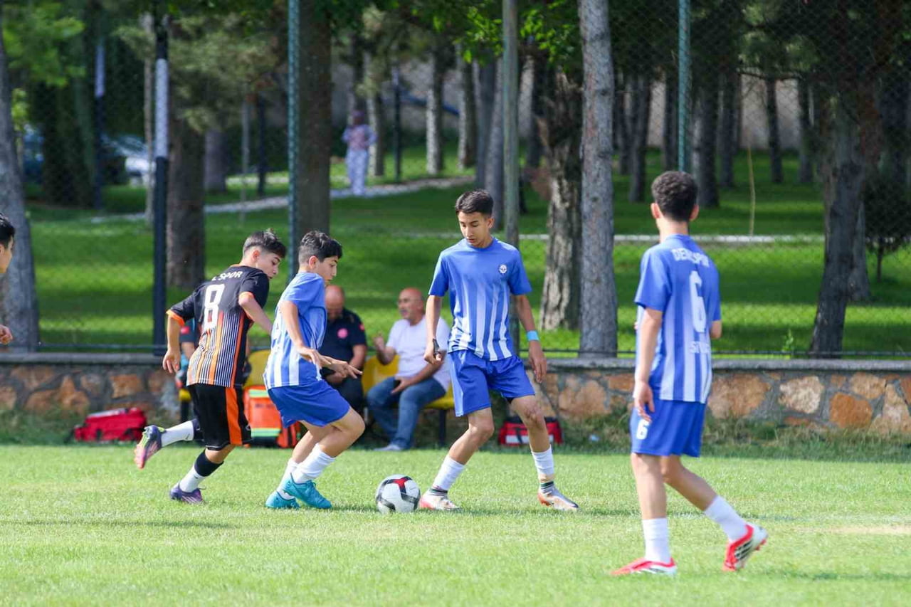 SİVAS’TA 4 EYLÜL SİVAS KONGRESİ’NİN 107. YIL KUTLAMALARI KAPSAMINDA DÜZENLENEN U-15 4 EYLÜL FUTBOL...