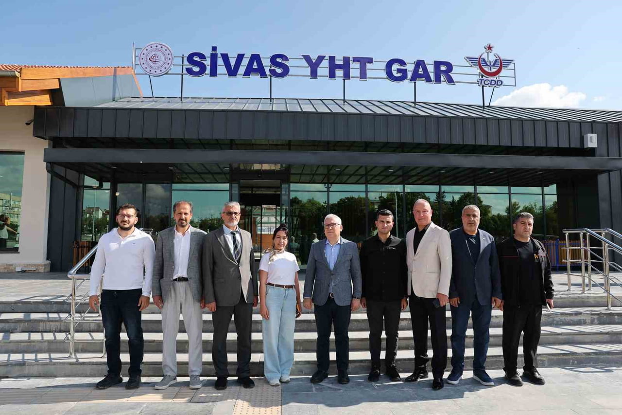SİVAS VALİSİ YILMAZ ŞİMŞEK, KENTTE SAĞLIK, ULAŞIM, EĞİTİM, HAYVAN BAKIM VE BİLİM-TEKNOLOJİ...