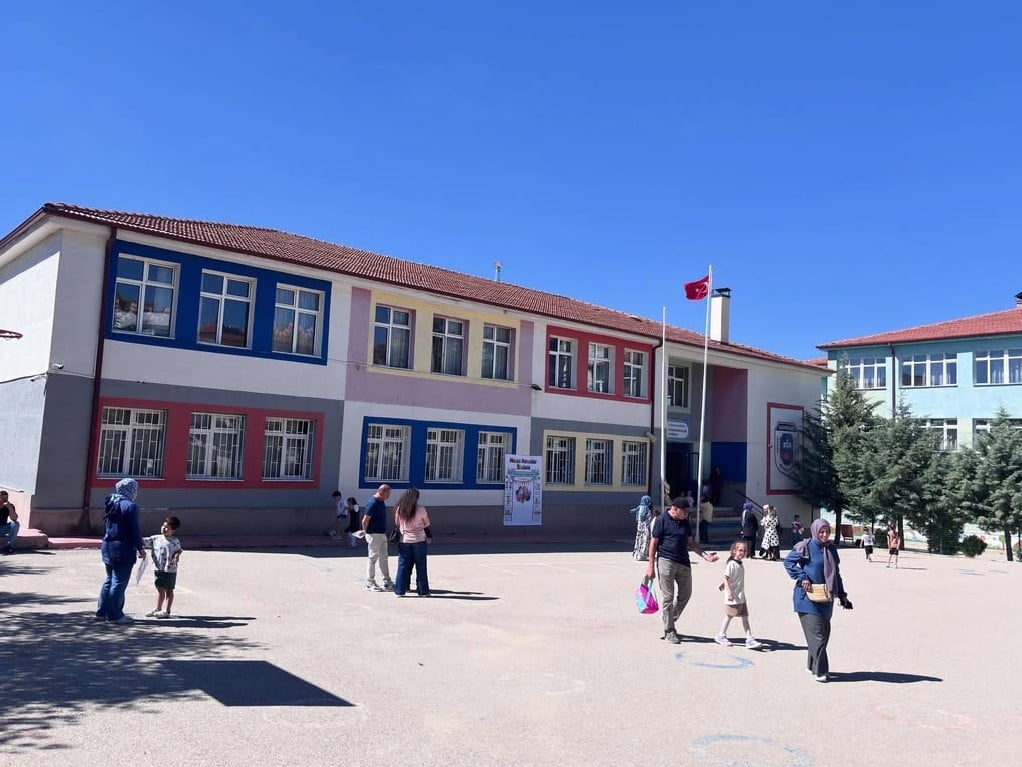 SİVRİHİSAR İLÇESİNDE 2026-2027 EĞİTİM-ÖĞRETİM YILI UYUM HAFTASI KAPSAMINDA OKUL ÖNCESİ VE İLKOKUL...