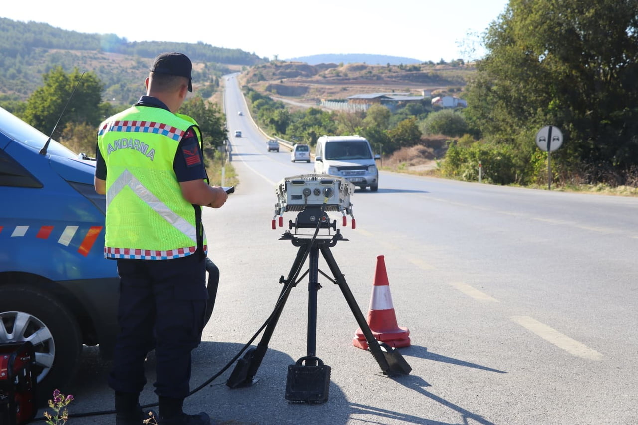 SÖĞÜT ŞENLİKLERİNDE 5 BİN 412 KİŞİ SORGULANDI, 6 ARANAN YAKALANDI