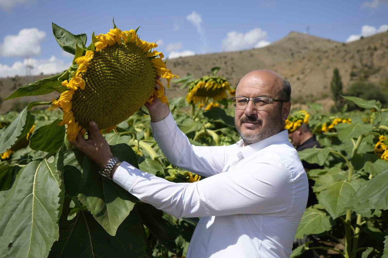 SÖĞÜTLÜ BELDE BELEDİYE BAŞKANI İSA KOÇ