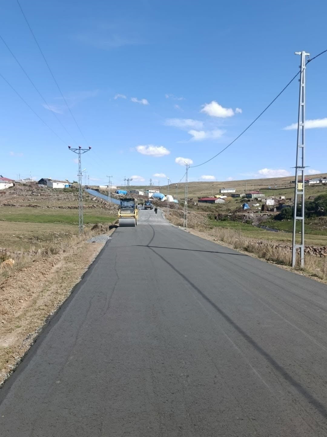 SUSUZ’DA SSB BETON YOL ÇALIŞMASI BAŞLADI(KARS-İHA)