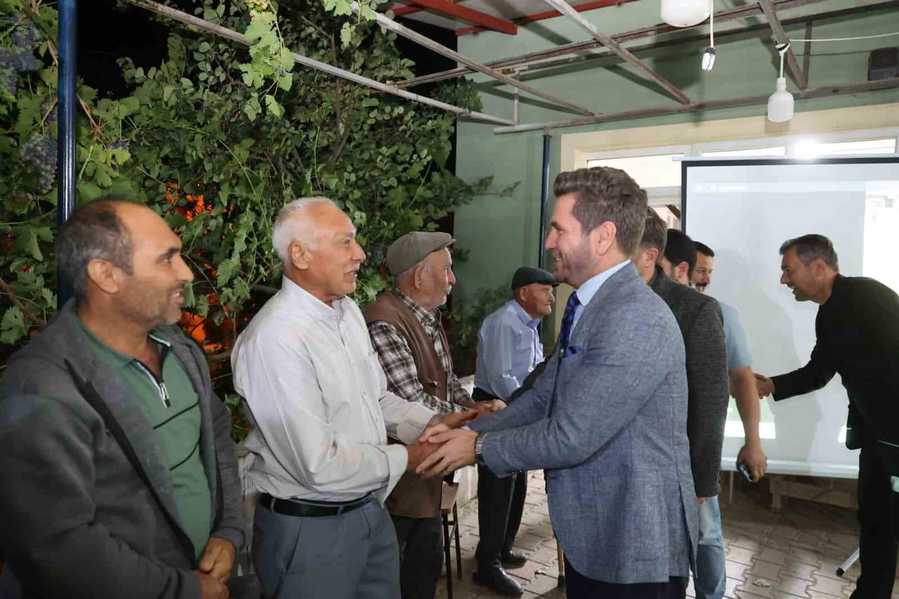 TAVAS BELEDİYE BAŞKANI KADİR TATIK, HALK TOPLANTISI KAPSAMINDA KOZLAR MAHALLESİ’NDE VATANDAŞLARLA...