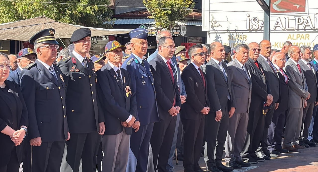 TAVŞANLI'DA 19 EYLÜL GAZİLER GÜNÜ TÖRENLE KUTLANDI