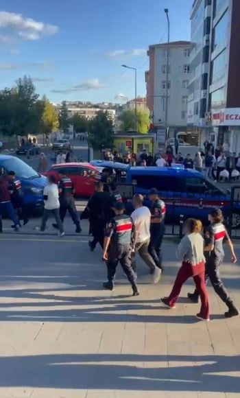 TEKİRDAĞ VE İSTANBUL'DA YASA DIŞI BAHİS FAALİYETLERİNE YÖNELİK DÜZENLENEN OPERASYONDA GÖZALTINA...