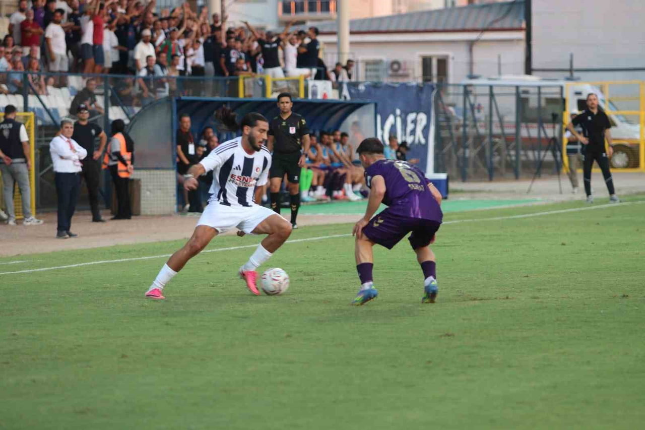 TFF 2. LİG KIRMIZI GRUP'UN İLK HAFTASINDA FETHİYESPOR EVİNDE 52 ORDUSPOR'A 3-0 MAĞLUP OLDU.