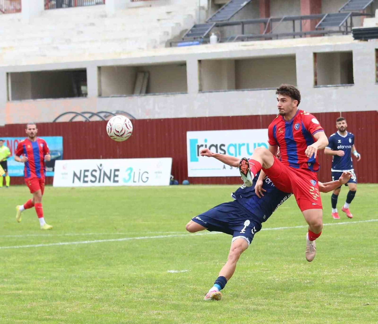TFF 3. LİG'İN 4. HAFTASINDA PAZARSPOR KENDİ SAHASINDA AĞIRLADIĞI KARABÜK İDMANYURDU SPOR'A 1-0...