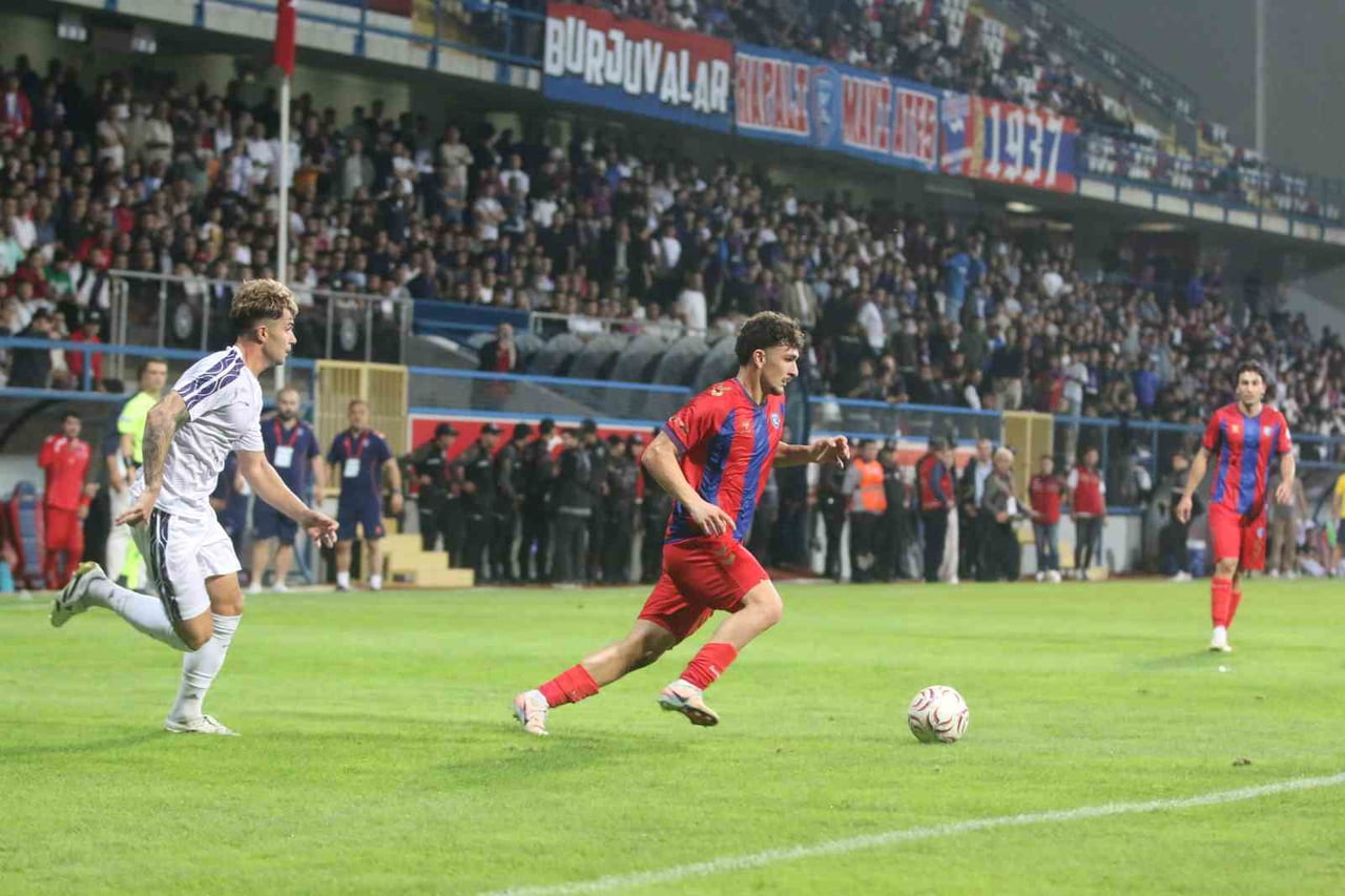 TFF 3. LİG 1. GRUP ÜÇÜNCÜ HAFTASINDA KARABÜK İDMAN YURDU, EVİNDE KARŞILAŞTIĞI KARADENİZ EREĞLİ...