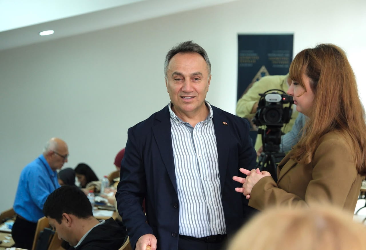TOGÜ REKTÖRÜ PROF. DR. FATİH YILMAZ, KATILIMCILARLA BİR ARAYA GELEREK YÜRÜTÜLEN ÇALIŞMALAR...