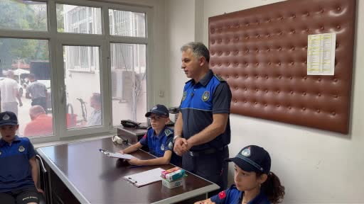 Tokat'ta minik zabıtalar hem denetledi hem de oynadı