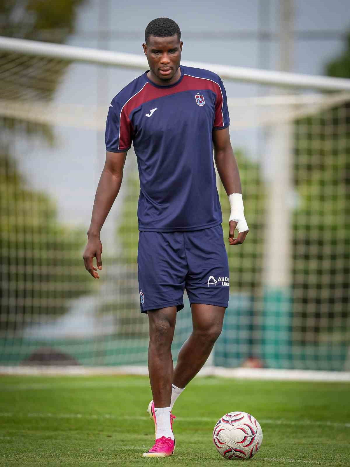 TRABZONSPOR'UN NİJERYALI GOLCÜSÜ PAUL ONUACHU, SÜPER LİG'DEKİ GOL HASRETİNİ GENÇLERBİRLİĞİ...