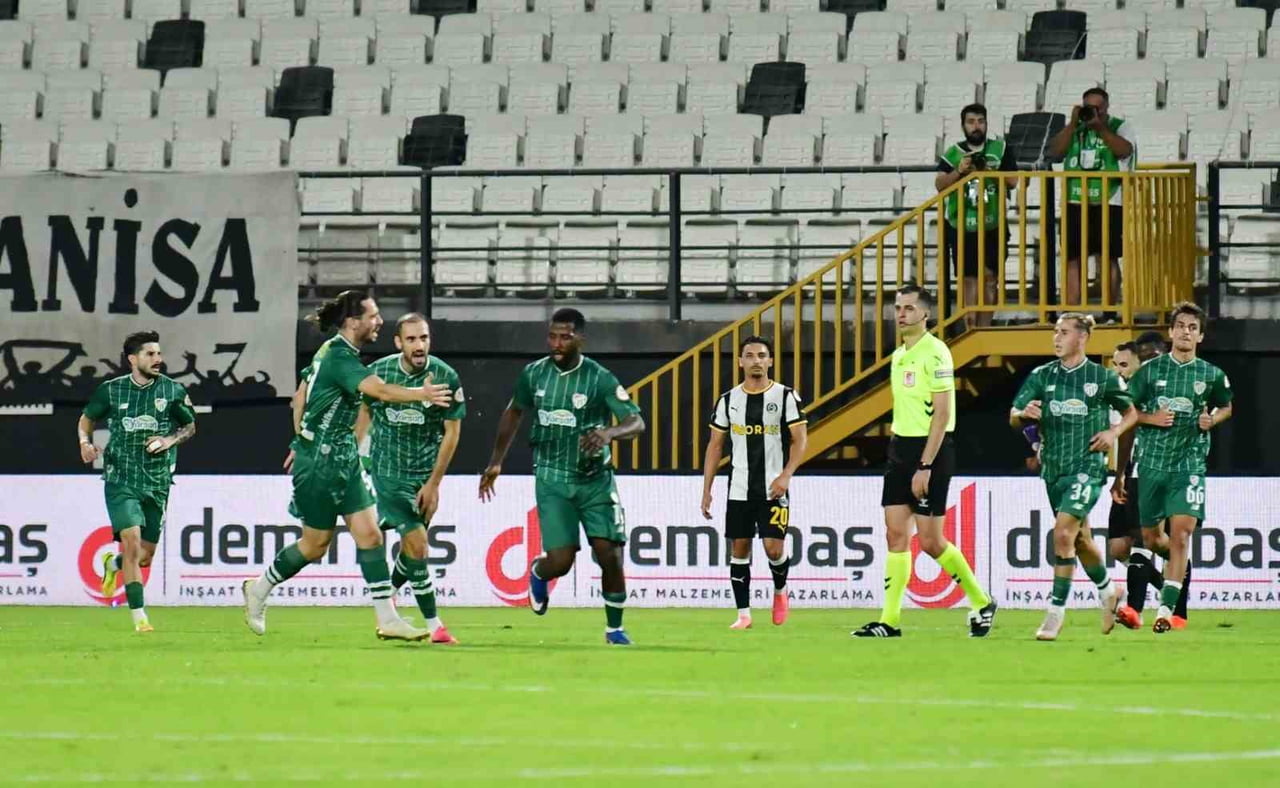 TRENDYOL 1. LİG'İN 6. HAFTASINDA MANİSA FUTBOL KULÜBÜ SAHASINDA AĞIRLADIĞI BURSASPOR'A 2-1 MAĞLUP...