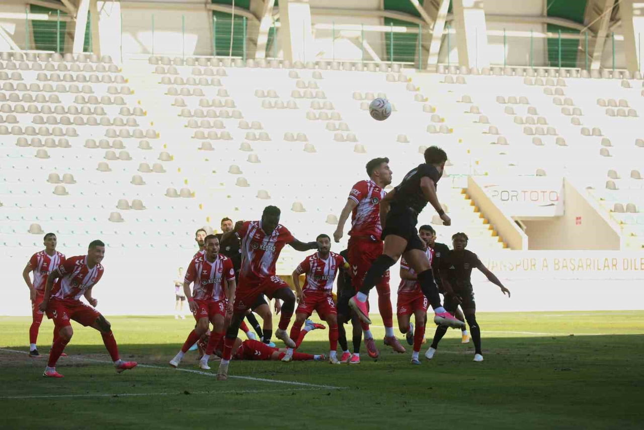 TRENDYOL 1. LİG'İN 7. HAFTASINDA VANSPOR FK, AKHİSAR'DA KARŞILAŞTIĞI ANKARA KEÇİÖRENGÜCÜ İLE 1-1...