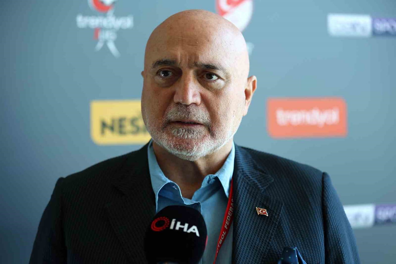 TRENDYOL 1. LİG EKİPLERİNDEN ESENLER EROKSPOR, MUSTAFA GÜRSEL’DEN BOŞALAN TEKNİK DİREKTÖRLÜK...