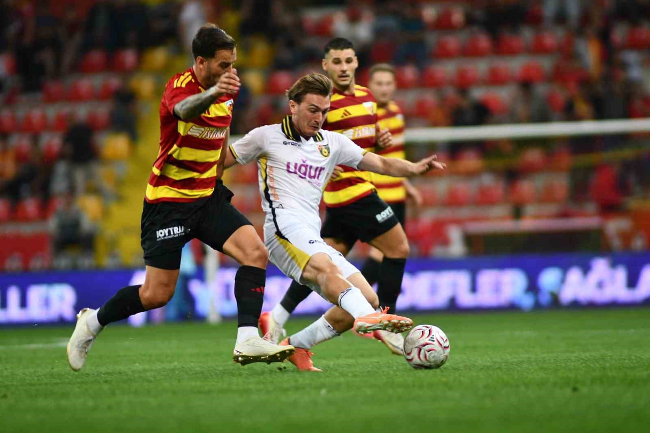 TRENDYOL 1. LİG’İN 7. HAFTASINDA KAYSERİSPOR, SAHASINDA KARŞILAŞTIĞI İSTANBULSPOR’U 4-0 MAĞLUP...