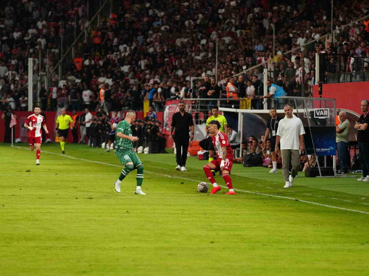 TRENDYOL 1. LİG’İN 8. HAFTASINDA BATMAN PETROLSPOR, SAHASINDA KONUK ETTİĞİ BURSASPOR’A 2-1 MAĞLUP...