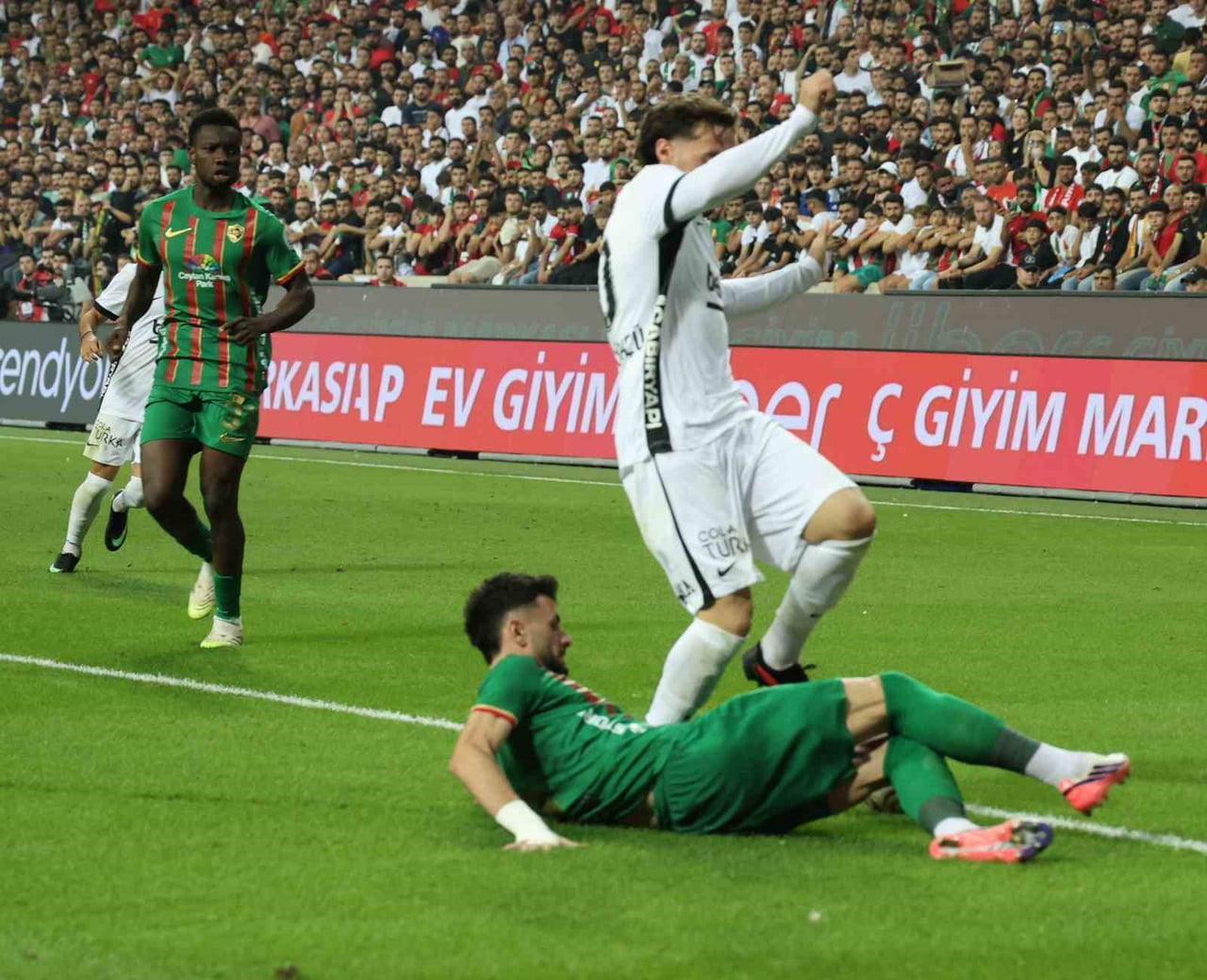TRENDYOL SÜPER LİG’İN 6. HAFTASINDA AMED SPORTİF FAALİYETLER, EVİNDE KARŞILAŞTIĞI BEŞİKTAŞ'I...