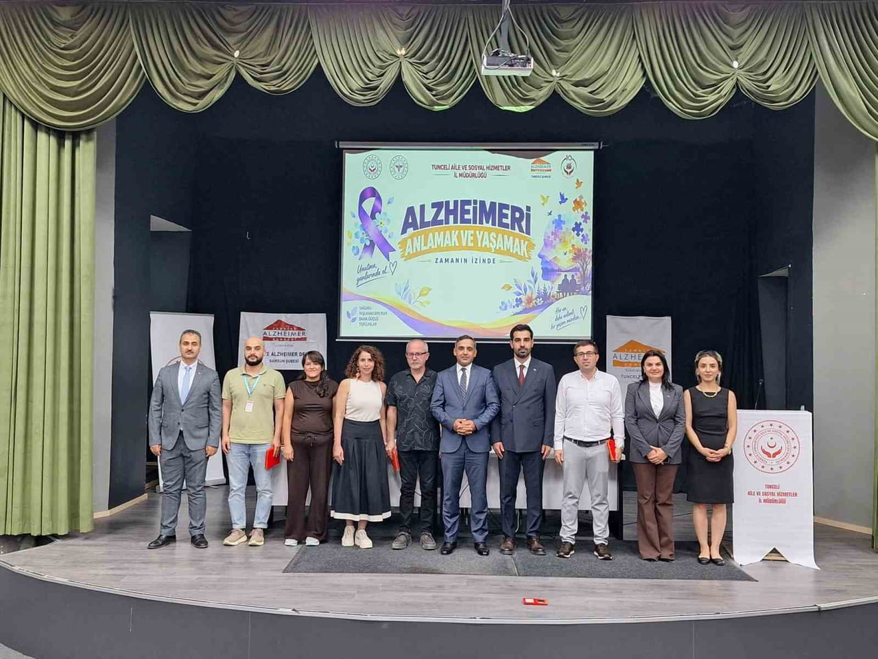 TUNCELİ’DE 21 EYLÜL DÜNYA ALZHEİMER GÜNÜ KAPSAMINDA DÜZENLENEN PANELDE ALZHEİMER HASTALIĞI...