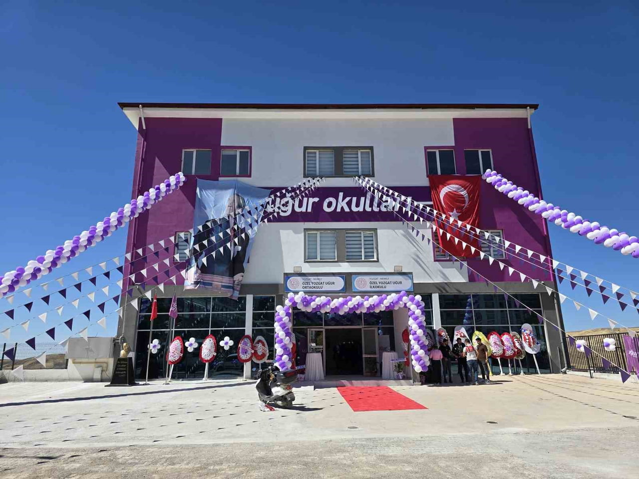 TÜRKİYE'NİN KÖKLÜ EĞİTİM KURUMLARINDAN UĞUR OKULLARI, YARIM ASRI AŞAN EĞİTİM BİRİKİMİNİ VE...