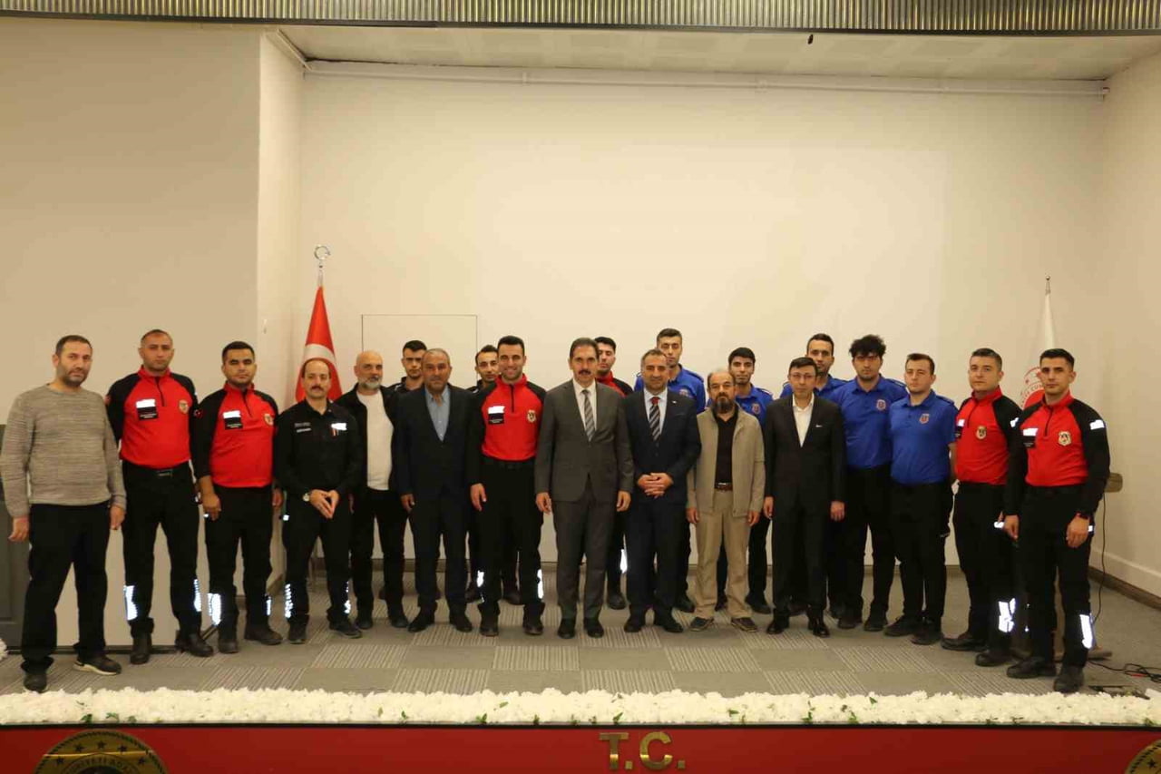 TÜRKİYE DİL VE EDEBİYAT DERNEĞİ ERZURUM ŞUBE BAŞKANI MURAT ERTAŞ TÜRK DİL BAYRAMI MÜNASEBETİYLE...