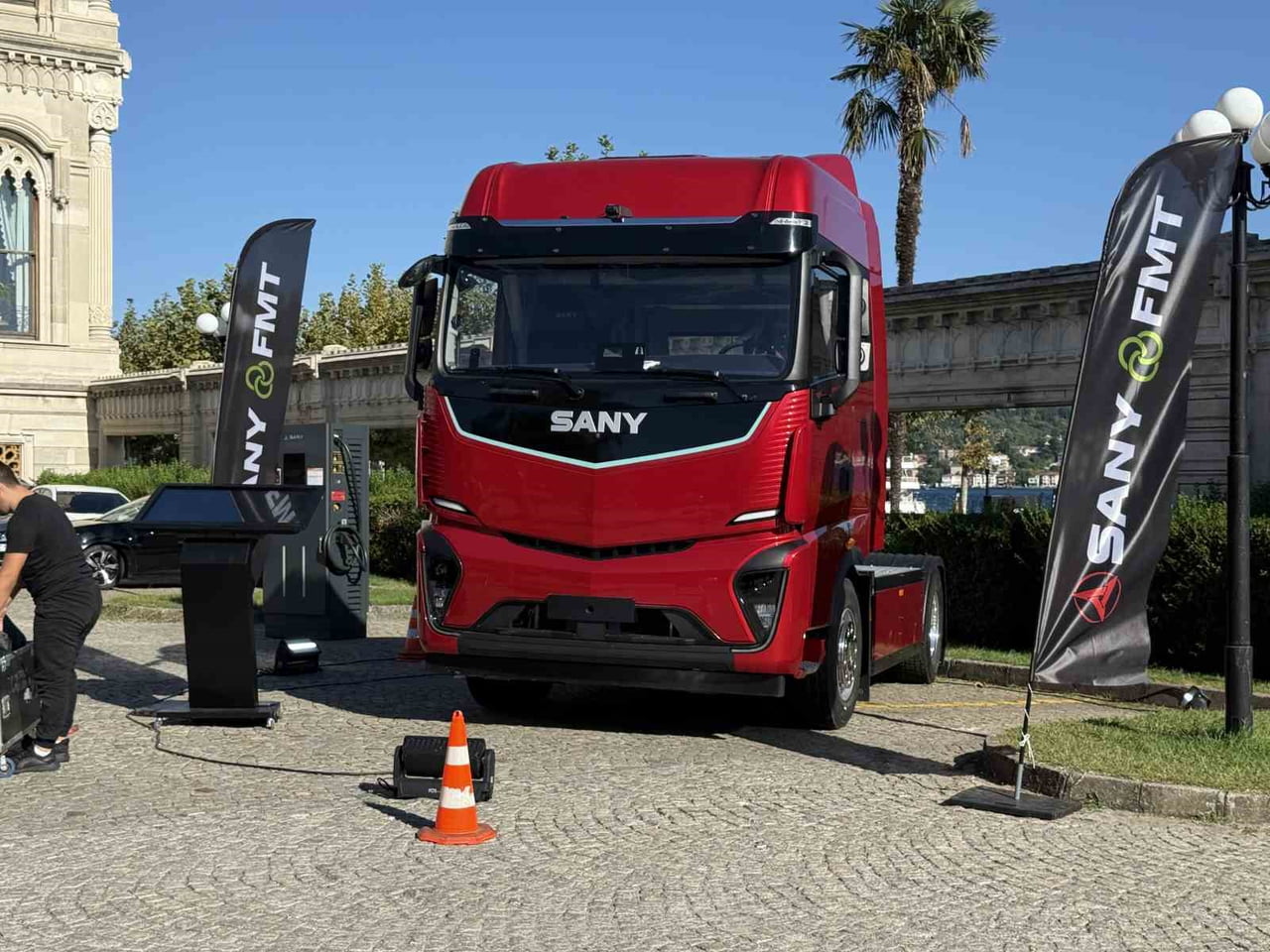 TÜRKİYE ELEKTRİKLİ TİCARİ ARAÇLARIN MERKEZİ OLMAYA HAZIRLANIYOR. 50 MİLYON DOLARLIK BAŞLANGIÇ...