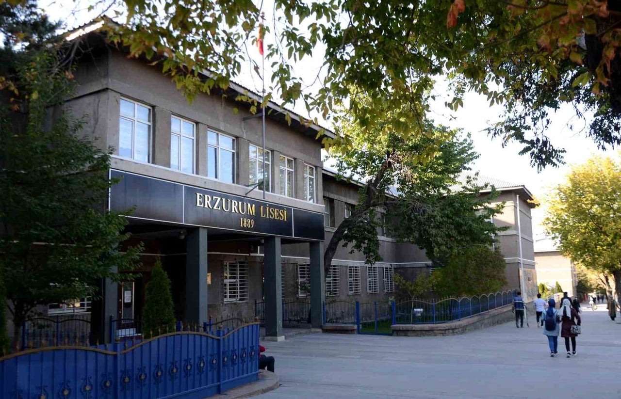 TÜRKİYE İSTATİSTİK KURUMU’NUN (TÜİK) ULUSAL EĞİTİM İSTATİSTİKLERİ VERİ TABANI (UEİVT) VERİLERİNE...