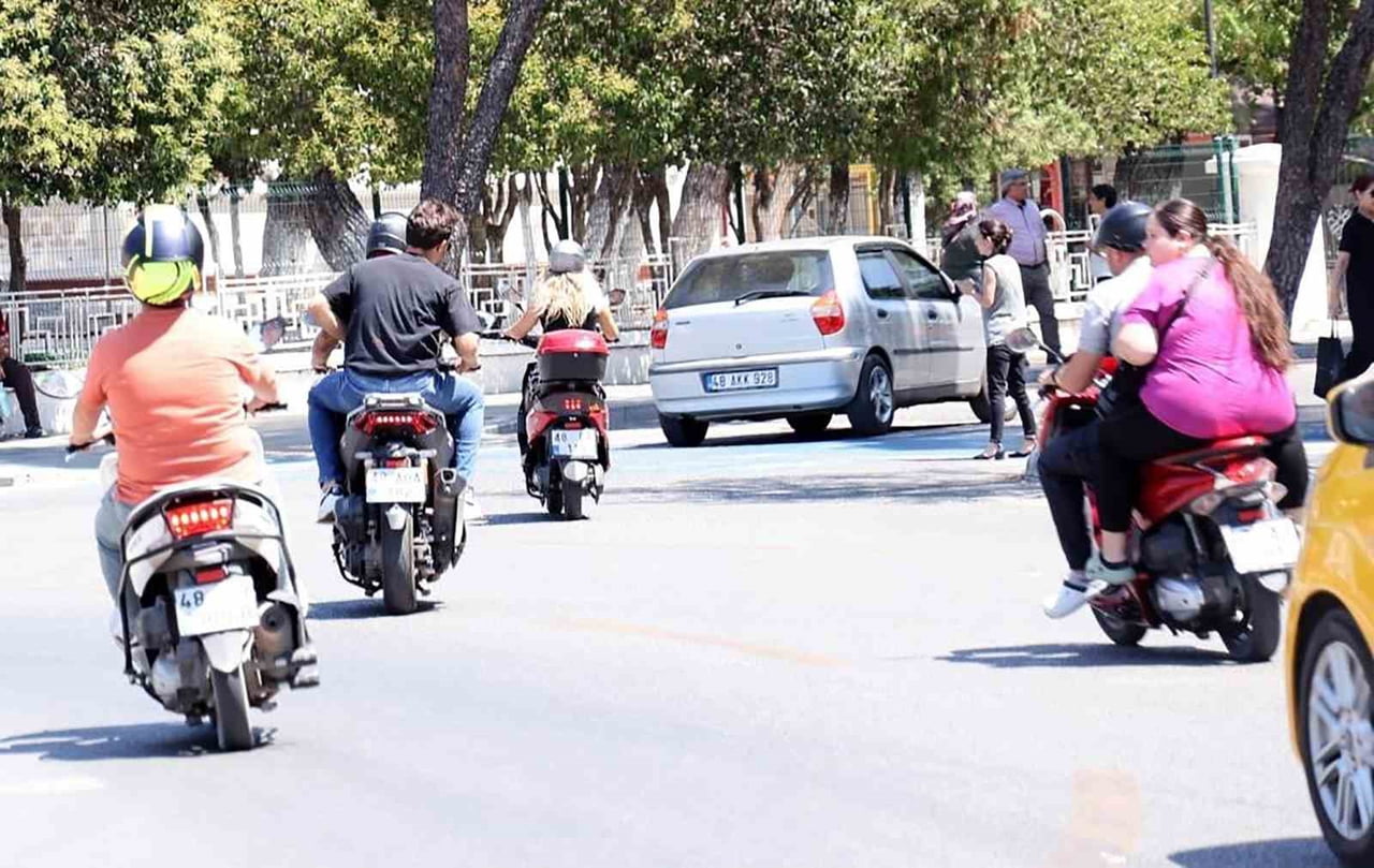 TÜRKİYE İSTATİSTİK KURUMU (TÜİK), AĞUSTOS AYI SONU İTİBARIYLA İLLERE GÖRE MOTORLU KARA TAŞITI...