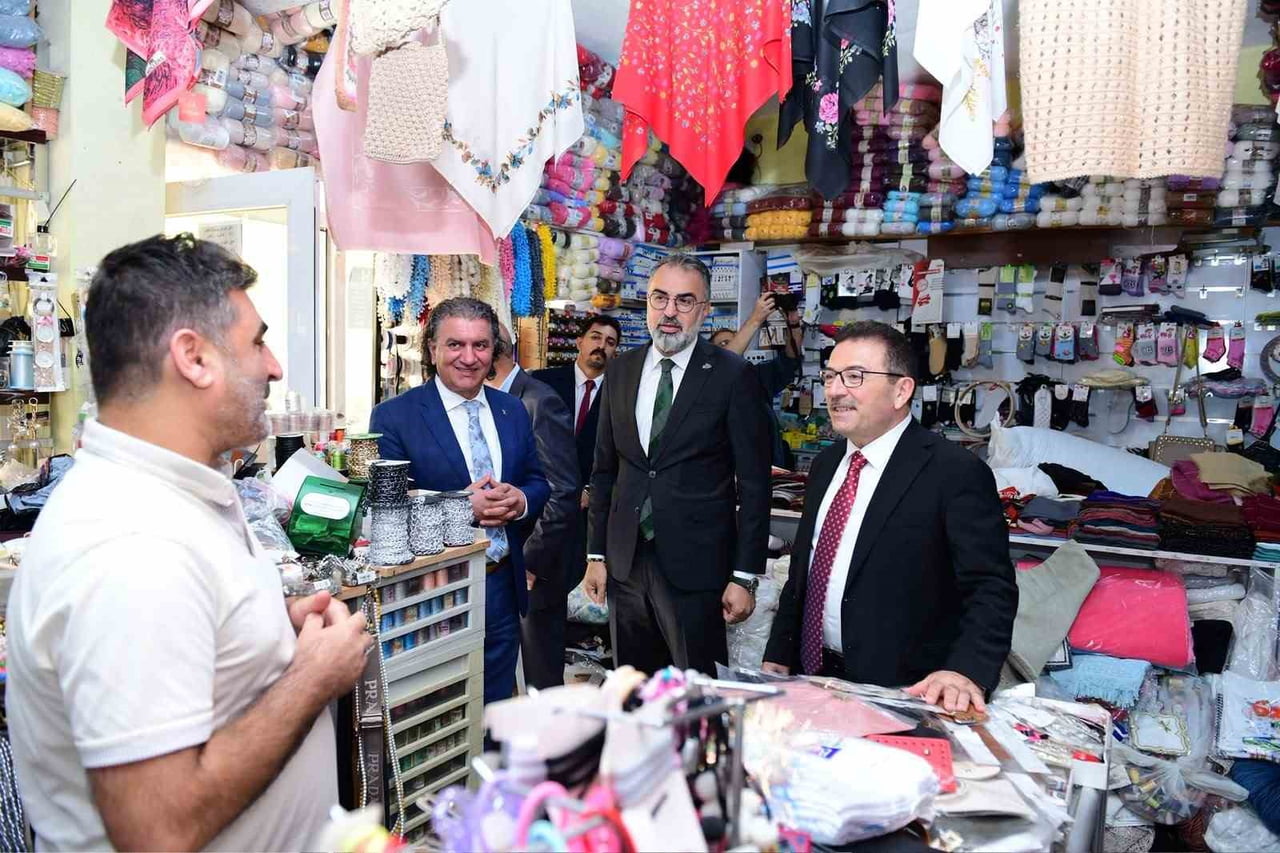 TÜRKİYE YÜZYILI BULUŞMALARI KAPSAMINDA KESTEL’E GELEN ÖNCEKİ DÖNEM İÇİŞLERİ BAKANI VE AK PARTİ...