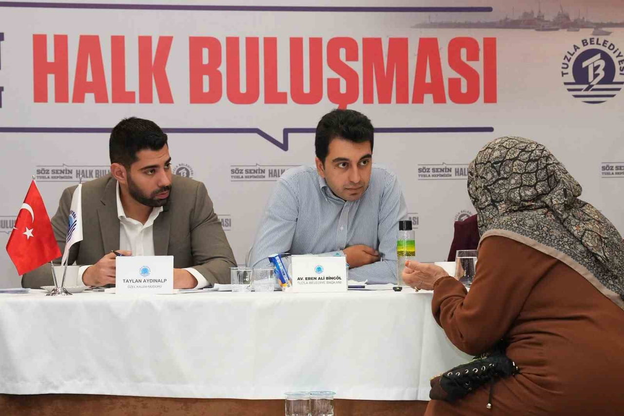 TUZLA BELEDİYE BAŞKANI AV. EREN ALİ BİNGÖL, EYLÜL AYI HALK BULUŞMASINDA TUZLALI KOMŞULARIYLA BİR...