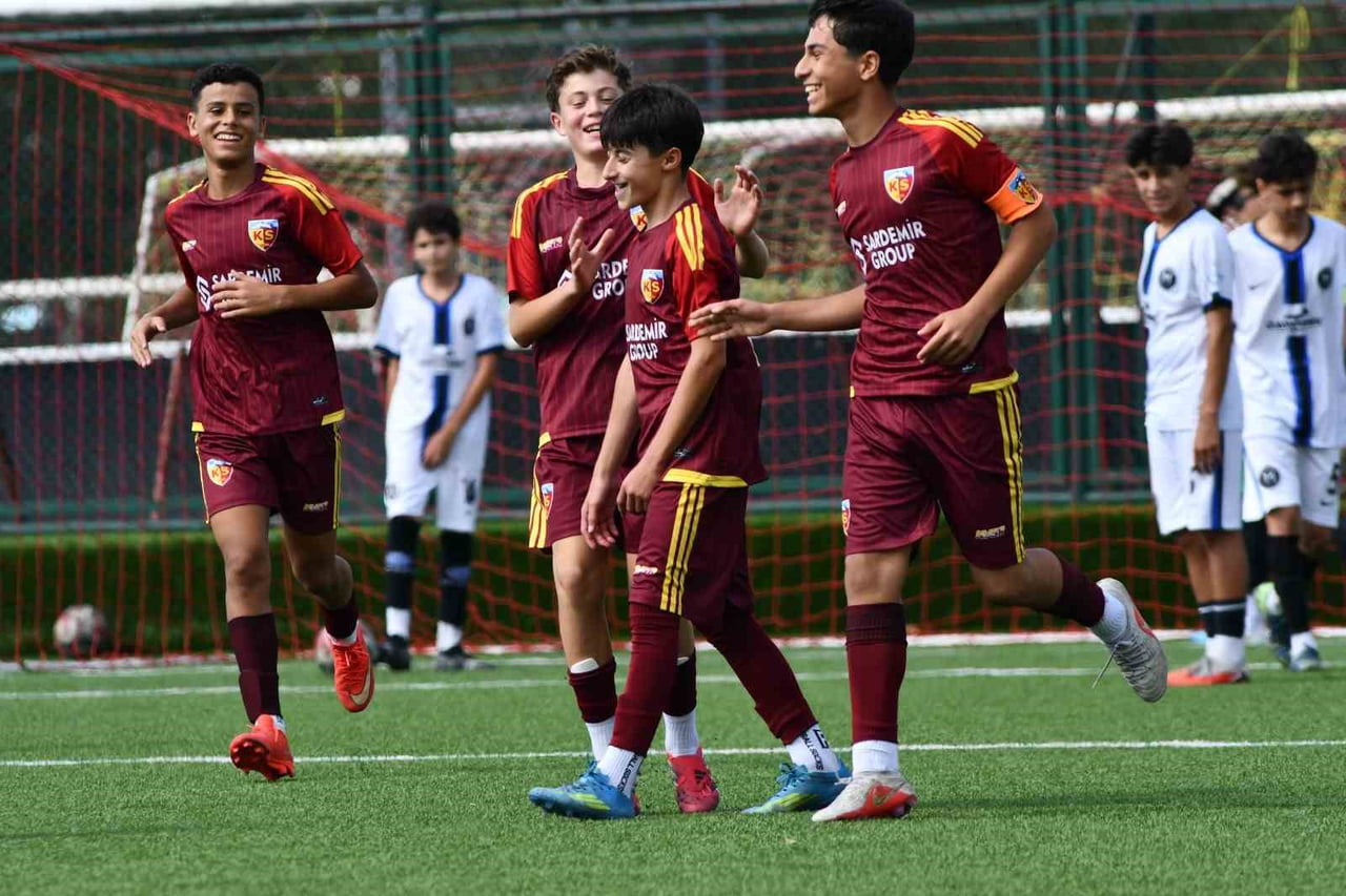 U14 GELİŞİM LİGİ 15. GRUPTA MÜCADELE EDEN KAYSERİSPOR LİGİN 2. HAFATSINDA EVİNDE MERSİN TERSPOR’U...