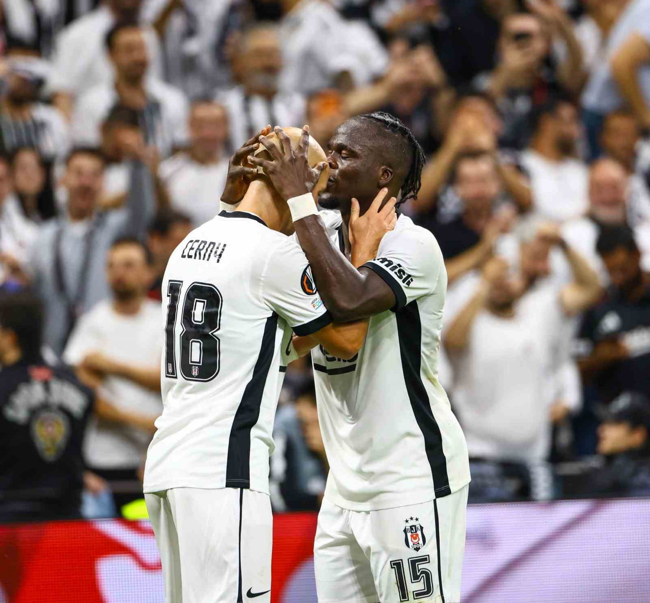 UEFA AVRUPA LİGİ İLK HAFTASINDA BEŞİKTAŞ, KONUK ETTİĞİ FRANSIZ TEMSİLCİ MARSİLYA’YI 4-1 MAĞLUP...
