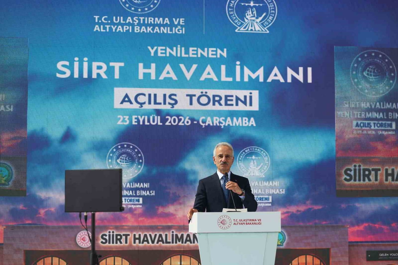 ULAŞTIRMA VE ALTYAPI BAKANI ABDULKADİR URALOĞLU, SİİRT HAVALİMANININ RESMİ AÇILIŞ TÖRENİNDE...