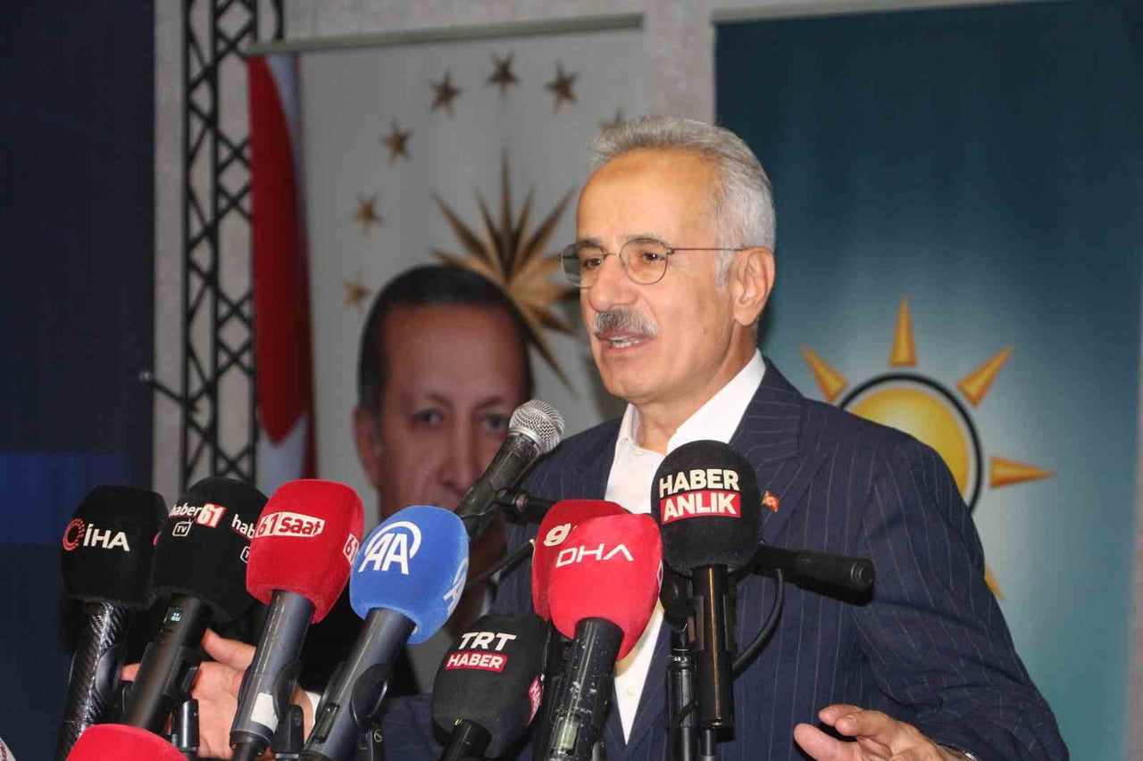 ULAŞTIRMA VE ALTYAPI BAKANI ABDULKADİR URALOĞLU, TÜRKİYE İLE IRAK ARASINDA İMZALANAN KALKINMA YOLU...