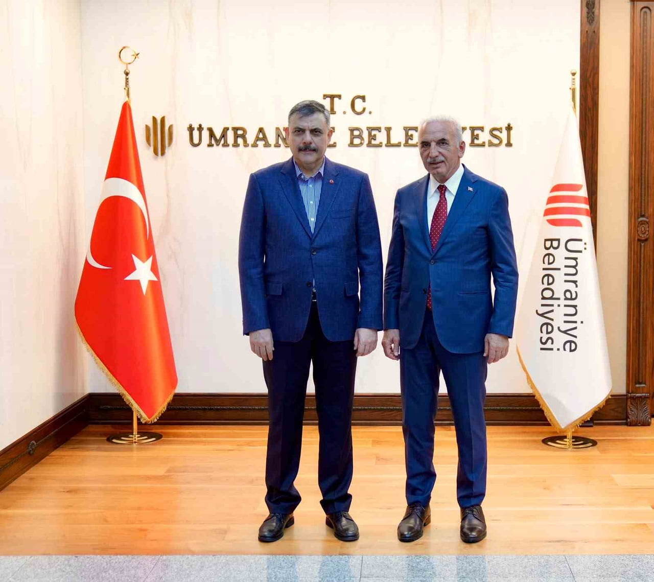 ÜMRANİYE BELEDİYESİ’Nİ ZİYARET EDEN BAKAN ÇİFTÇİ, BAŞKAN İSMET YILDIRIM İLE BİR ARAYA...