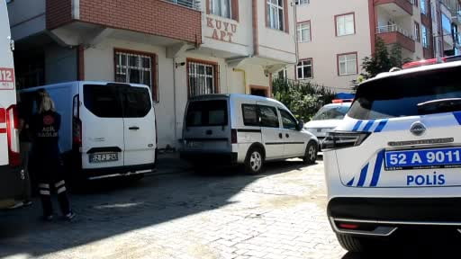 Ünye'de belediye personeli, evinde ölü bulundu