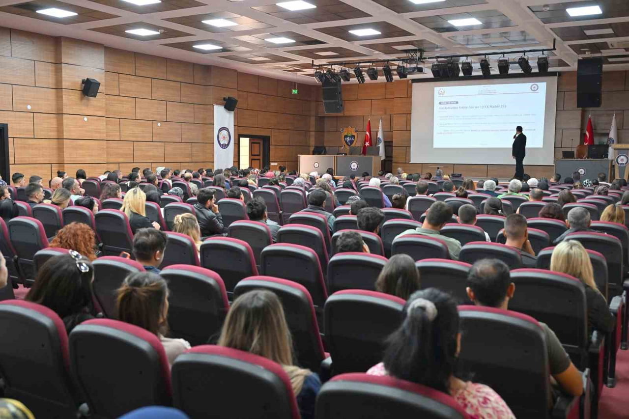 UŞAK’TA OKULLARDA GÖREV YAPAN BAHÇE GÖREVLİLERİNE YÖNELİK “GÜVENLİK VE ACİL DURUM STANDARTLARI...