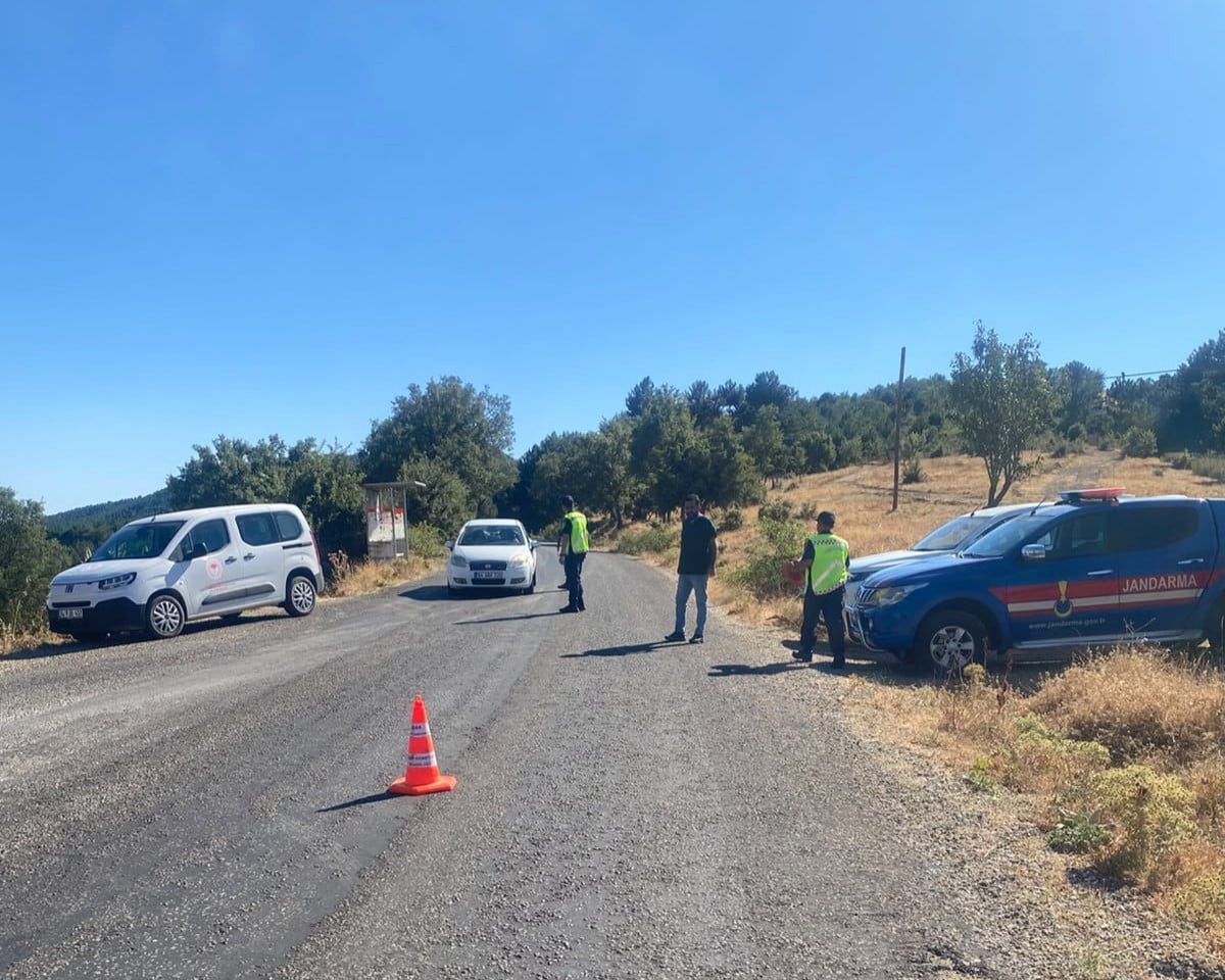 UŞAK’TA SALGIN HAYVAN HASTALIKLARININ BULAŞMA RİSKİNE KARŞI YOL KONTROL VE DENETİMLER...