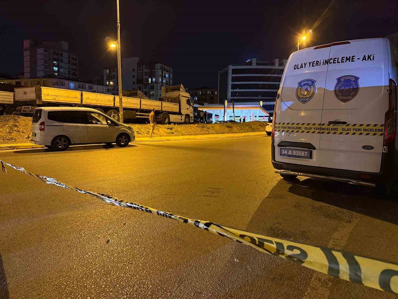UYGULAMA ÜZERİNDEN ÇAĞRILAN VE TAKSİCİLİK YAPTIĞI ŞÜPHESİYLE DURDURULAN EMEKLİ POLİS, TRAFİK...