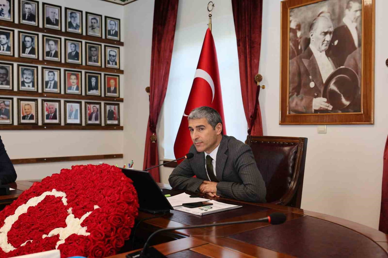 VALİ AKTAŞ, AFYONKARAHİSAR’IN GÜÇLÜ TARIMSAL ÜRETİM POTANSİYELİNİN DAHA İLERİYE TAŞINMASI...