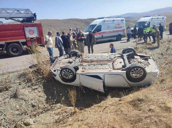 VAN’IN ÖZALP İLÇESİNDE OTOMOBİLİN TAKLA ATMASI SONUCU MEYDANA GELEN TRAFİK KAZASINDA 1 KİŞİ...